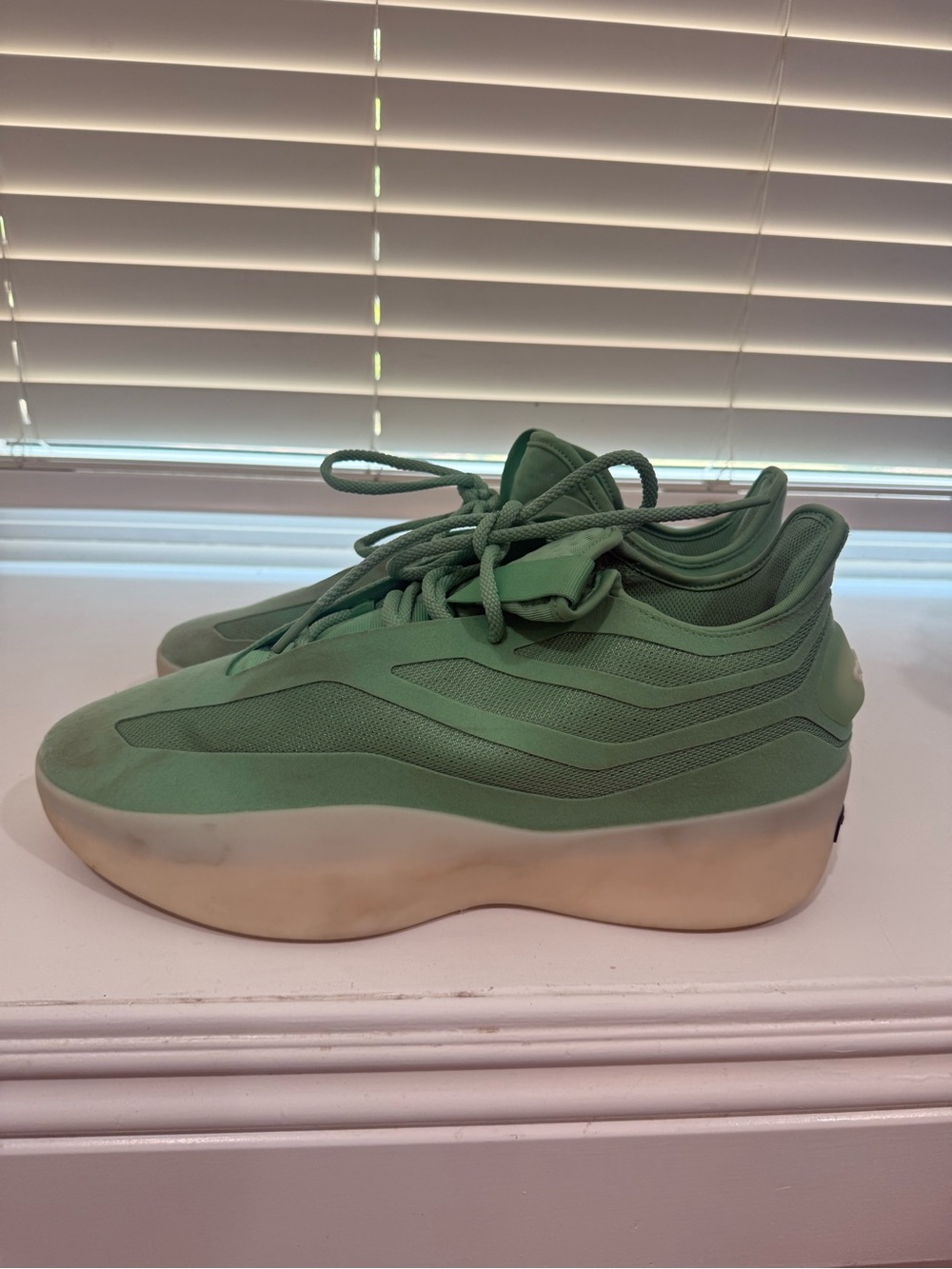 Men's Mint Green Lace-Up Casual Sneakers